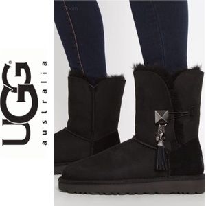 New UGG lilou boots black svarovski beads size 7